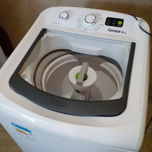 Máquina de Lavar Consul 9kg CWM09AB