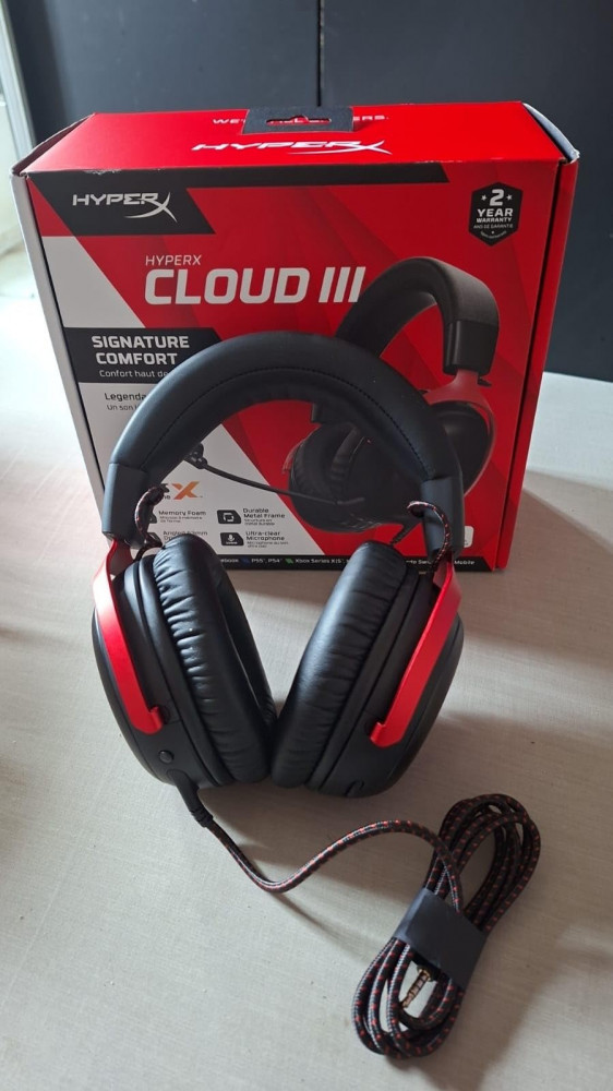 Headset Gamer HyperX Cloud III Vermelho e Preto
