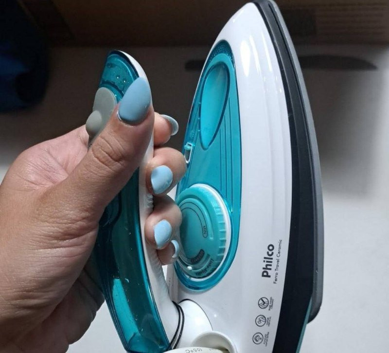 Ferro de Passar a Vapor Philco Travel Ceramic Bivolt