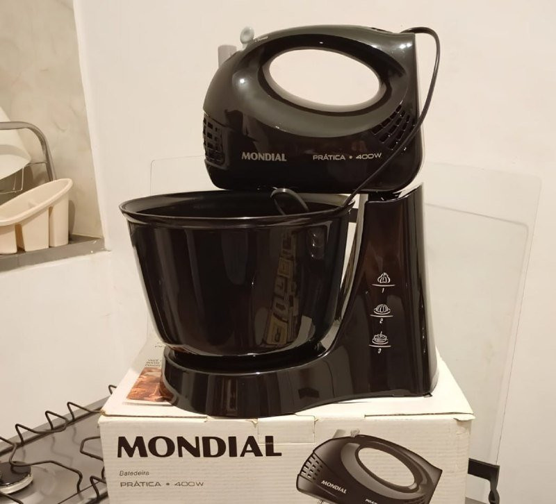 Batedeira Prática Mondial 400W