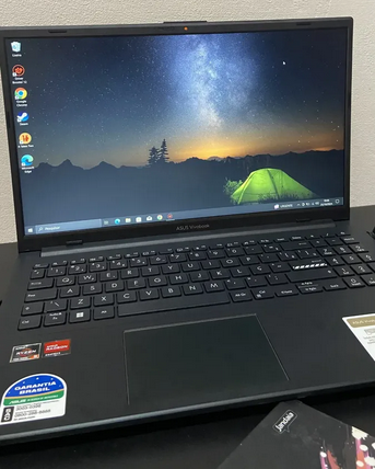 ASUS Vivobook Go 15 E1504 R5 7520U 8GB 256GB