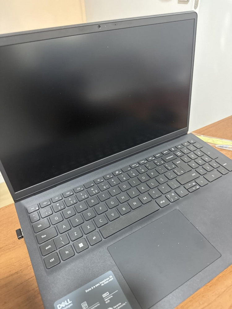 Notebook Dell 15 i5-1334U 15.6 FHD 8GB 512GB SSD