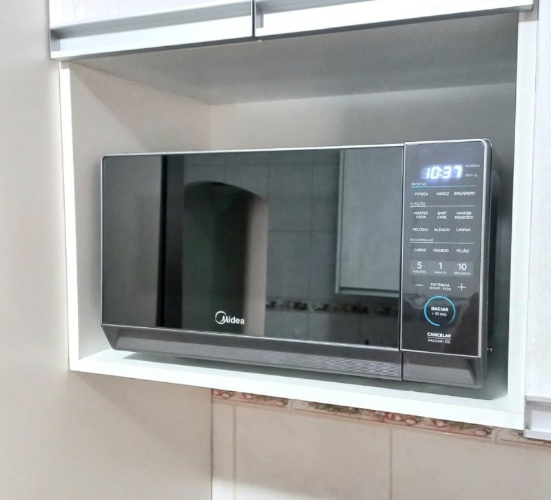 Micro-ondas 20L Prata Porta Espelhada MasterCook Midea 110V
