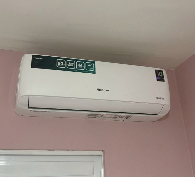 Ar Condicionado Split Hi Wall Inverter Hisense Eco Plus 12.000 BTUs Frio 220v