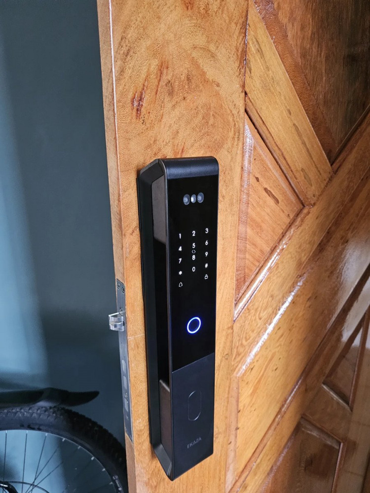 Fechadura Digital Facial e Palma WiFi Preto