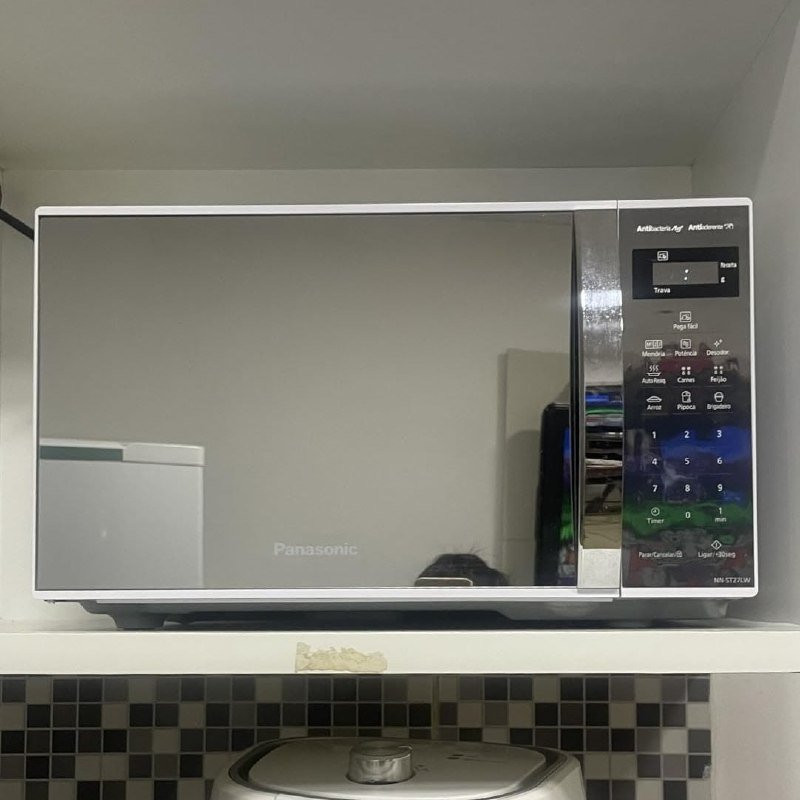 Panasonic Micro-ondas 21L Espelhado 127v