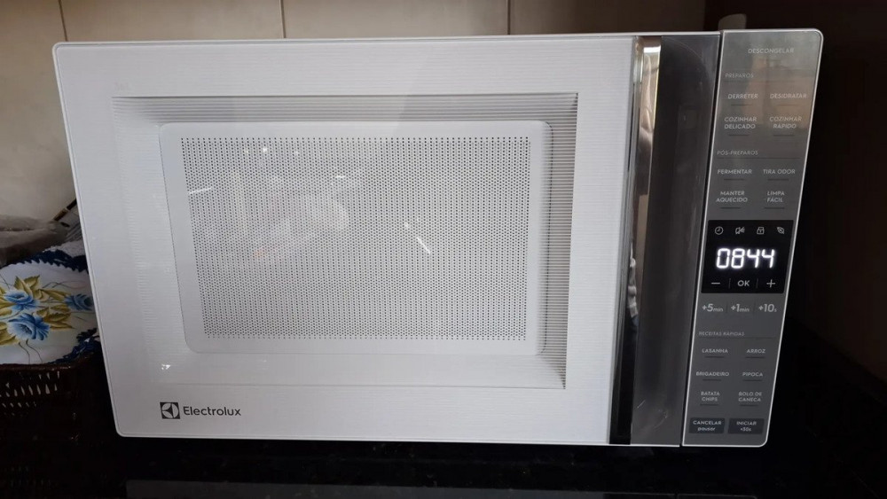 Micro-ondas Electrolux 36L ME36B Branco