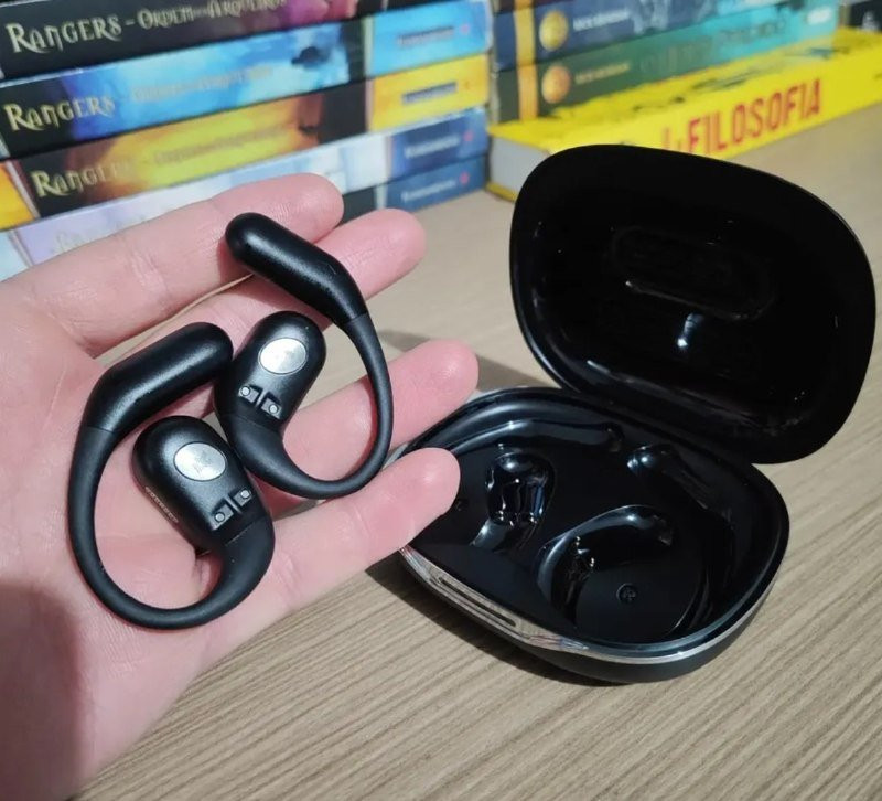 Fone de Ouvido Esportivo Basike TWS Com Bluetooth
