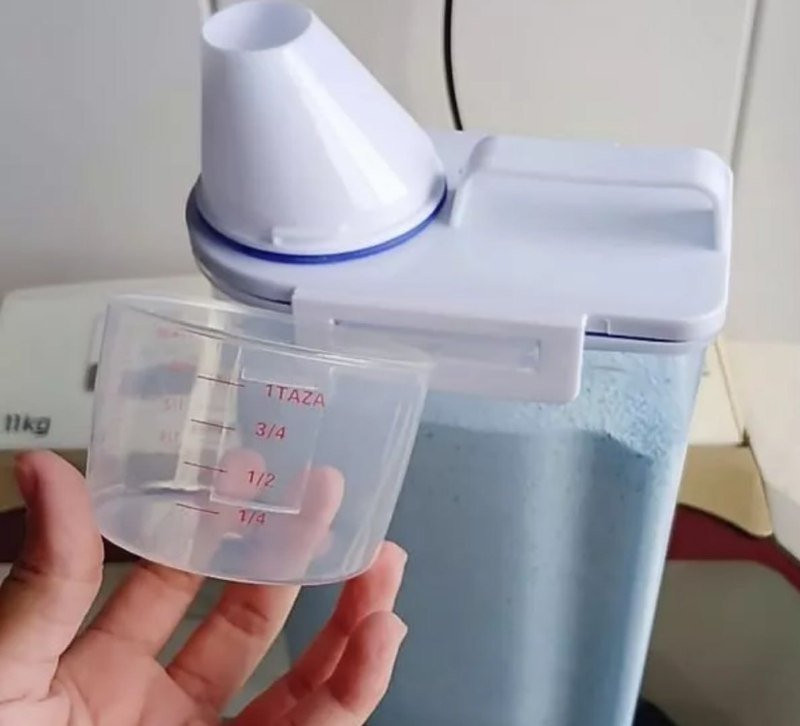 Pote Hermético Com Copo Medidor 2.5L