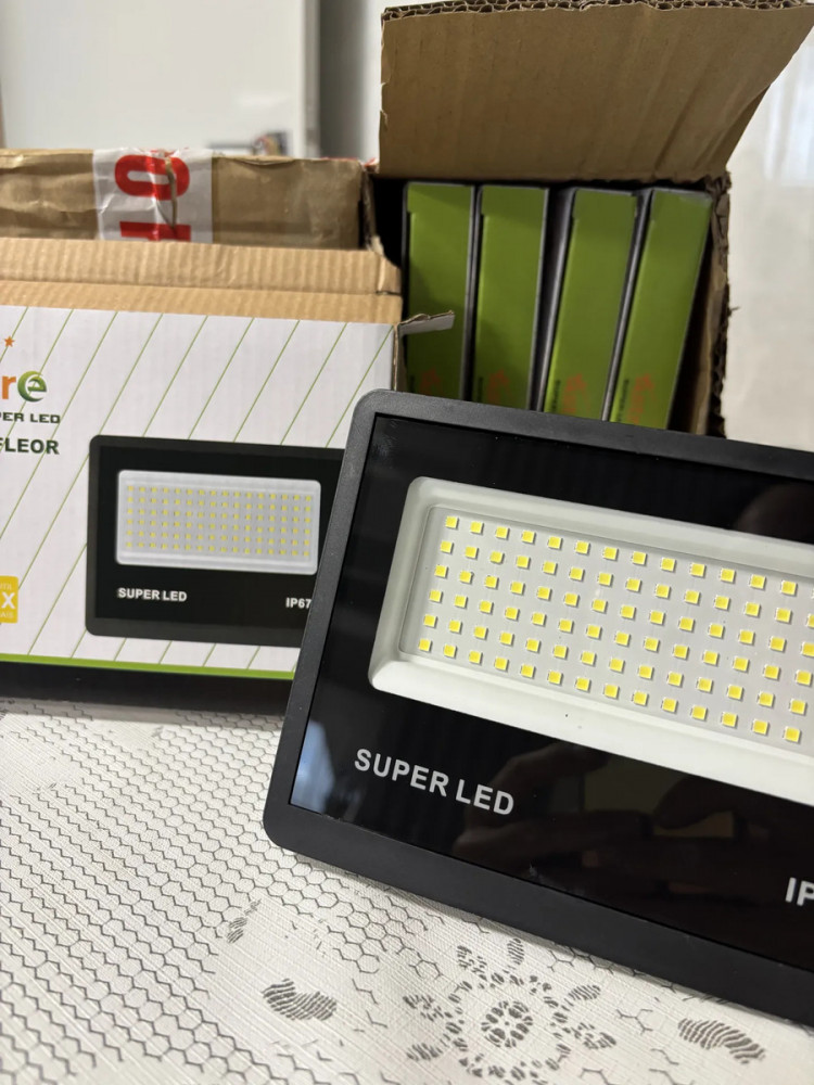 Kit 10 Refletor LED 300W Bivolt IP67 6500K