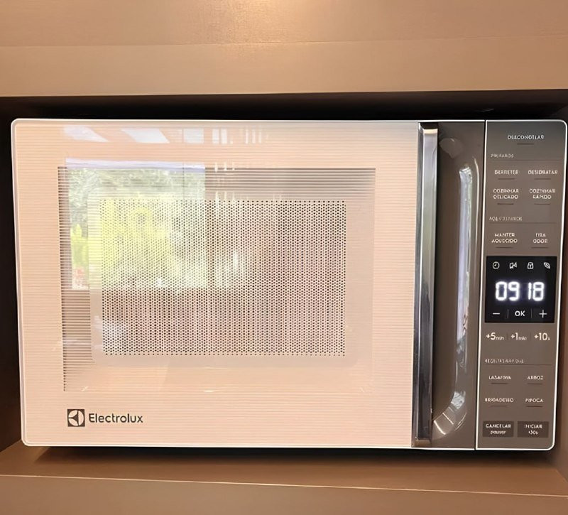 Micro-ondas Electrolux Branco 23L Efficient 127/220V
