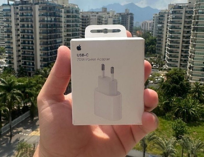 Adaptador de corrente USB-C de 20 W