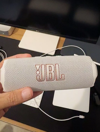 Caixa de Som Porttil Flip 7 Bluetooth JBL 16h