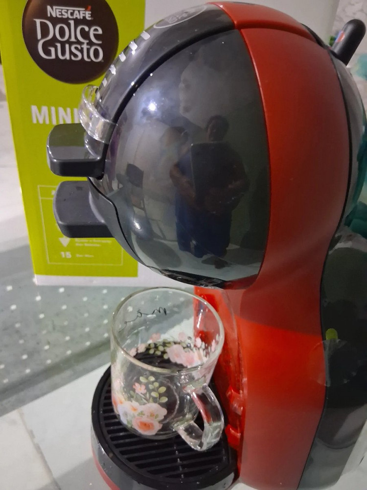 Cafeteira Nescafé Dolce Gusto Mini Me