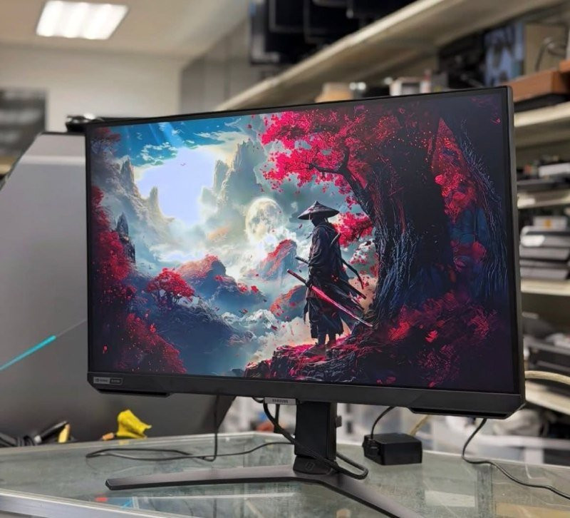 Monitor Gamer Samsung Odyssey G40 27 240 Hz