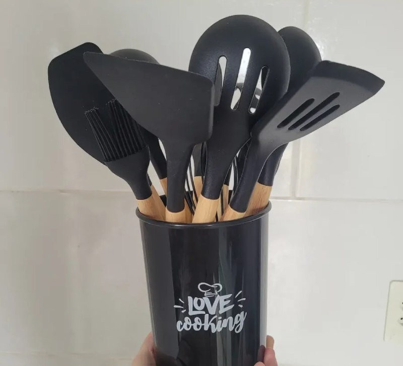 Kit Com 12 Utensílios De Cozinha Silicone Cabo De Madeira