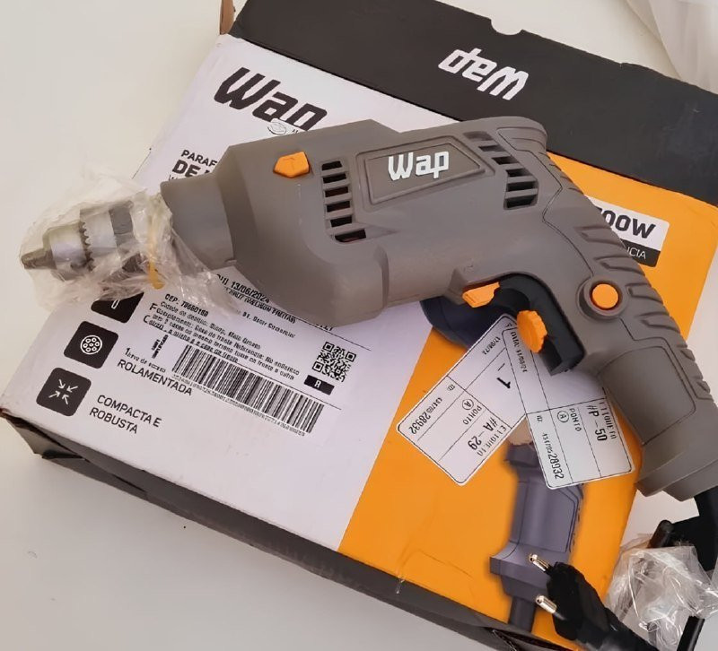 Parafusadeira e Furadeira de Impacto WAP WF 700FE Mandril de 3/8 700W