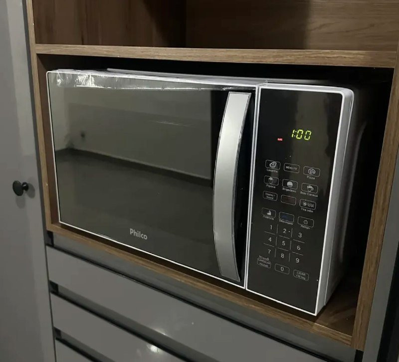 Micro-ondas Philco 28L Pintura Limpa Fácil 127V