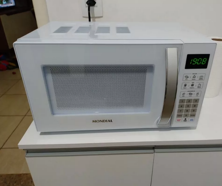 Micro-ondas Mondial MO 01 21B 1200W 21L