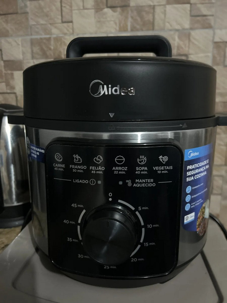 Panela de Pressão 4L Preta Inox Midea